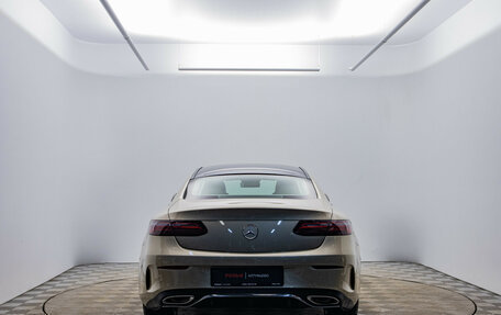 Mercedes-Benz E-Класс, 2018 год, 3 690 000 рублей, 6 фотография