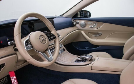 Mercedes-Benz E-Класс, 2018 год, 3 690 000 рублей, 10 фотография