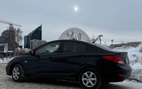 Hyundai Solaris II рестайлинг, 2011 год, 800 000 рублей, 1 фотография