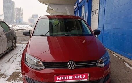 Volkswagen Polo VI (EU Market), 2012 год, 800 000 рублей, 1 фотография