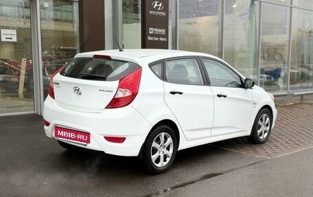 Hyundai Solaris II рестайлинг, 2013 год, 4 фотография