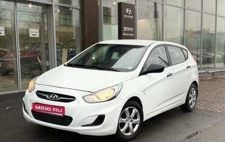 Hyundai Solaris II рестайлинг, 2013 год, 8 фотография