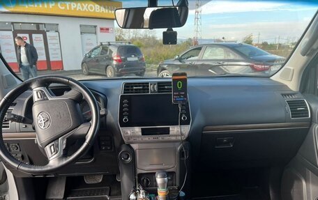 Toyota Land Cruiser Prado 150 рестайлинг 2, 2021 год, 7 500 000 рублей, 6 фотография