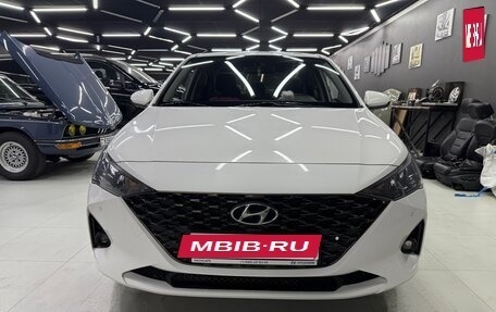 Hyundai Solaris II рестайлинг, 2021 год, 1 700 000 рублей, 4 фотография