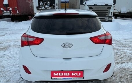 Hyundai i30 II рестайлинг, 2015 год, 950 000 рублей, 6 фотография