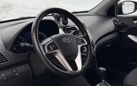 Hyundai Solaris II рестайлинг, 2011 год, 800 000 рублей, 5 фотография