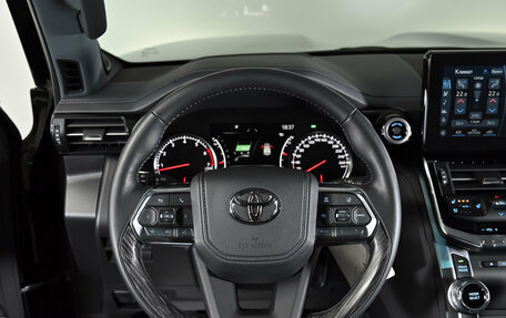 Toyota Land Cruiser, 2022 год, 12 800 000 рублей, 16 фотография