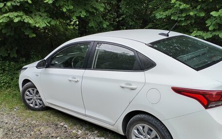 Hyundai Solaris II рестайлинг, 2019 год, 1 350 000 рублей, 11 фотография
