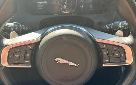 Jaguar F-Pace, 2018 год, 3 200 000 рублей, 13 фотография