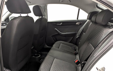 Skoda Rapid I, 2017 год, 1 080 000 рублей, 12 фотография