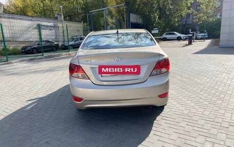 Hyundai Solaris II рестайлинг, 2014 год, 775 000 рублей, 5 фотография