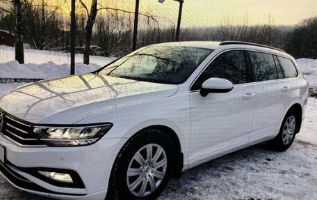 Volkswagen Passat B8 рестайлинг, 2019 год, 1 820 000 рублей, 1 фотография
