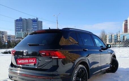 Volkswagen Tiguan II, 2021 год, 3 800 000 рублей, 2 фотография