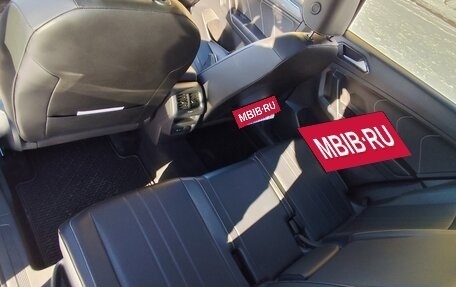 Volkswagen Tiguan II, 2021 год, 3 800 000 рублей, 6 фотография