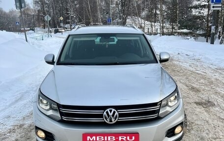 Volkswagen Tiguan I, 2011 год, 950 000 рублей, 2 фотография
