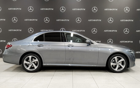 Mercedes-Benz E-Класс, 2022 год, 5 550 000 рублей, 4 фотография