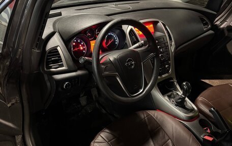 Opel Astra J, 2011 год, 470 000 рублей, 4 фотография