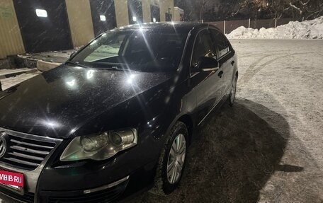 Volkswagen Passat B6, 2008 год, 615 000 рублей, 3 фотография