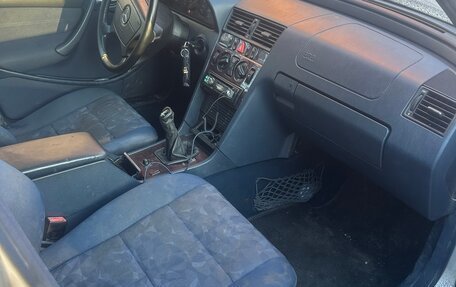 Mercedes-Benz C-Класс, 2000 год, 200 000 рублей, 6 фотография