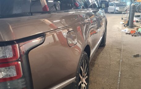 Land Rover Range Rover IV рестайлинг, 2014 год, 3 900 000 рублей, 5 фотография