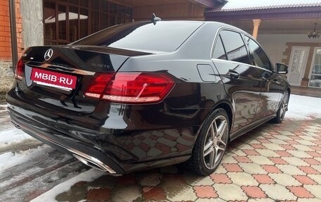 Mercedes-Benz E-Класс, 2015 год, 2 250 000 рублей, 3 фотография