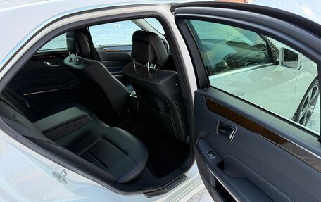 Mercedes-Benz E-Класс, 2014 год, 2 500 000 рублей, 28 фотография