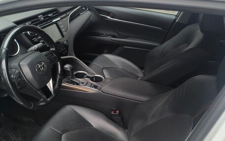 Toyota Camry, 2019 год, 2 250 000 рублей, 2 фотография