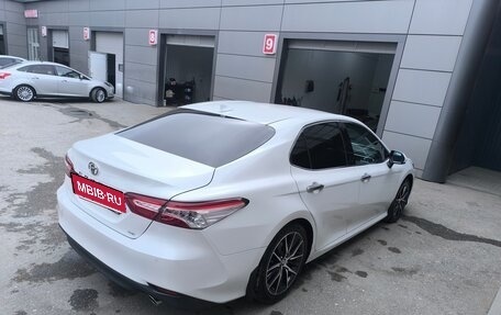 Toyota Camry, 2019 год, 2 250 000 рублей, 9 фотография