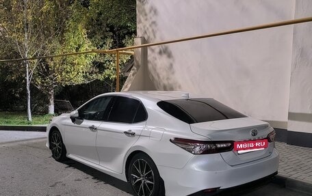 Toyota Camry, 2019 год, 2 250 000 рублей, 3 фотография