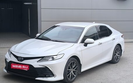 Toyota Camry, 2019 год, 2 250 000 рублей, 13 фотография