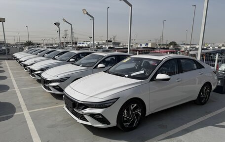 Hyundai Elantra, 2025 год, 1 750 000 рублей, 17 фотография