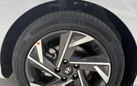 Hyundai Elantra, 2025 год, 1 750 000 рублей, 16 фотография