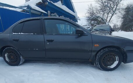 Nissan Primera II рестайлинг, 1992 год, 215 000 рублей, 3 фотография