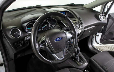 Ford Fiesta, 2015 год, 985 000 рублей, 17 фотография