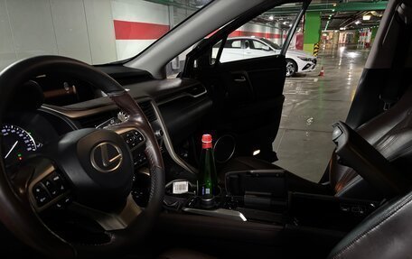 Lexus RX IV рестайлинг, 2017 год, 3 850 000 рублей, 20 фотография