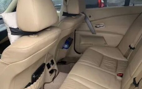 BMW 5 серия, 2005 год, 900 000 рублей, 7 фотография