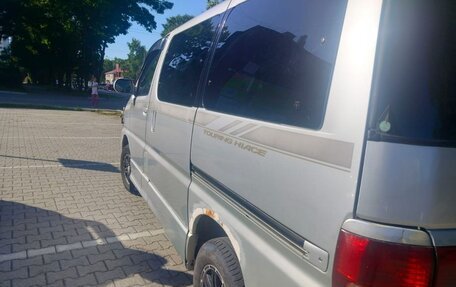 Toyota Touring HiAce I, 2002 год, 700 000 рублей, 10 фотография