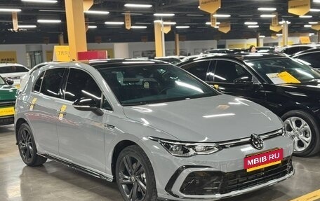 Volkswagen Golf VIII, 2022 год, 2 050 000 рублей, 1 фотография