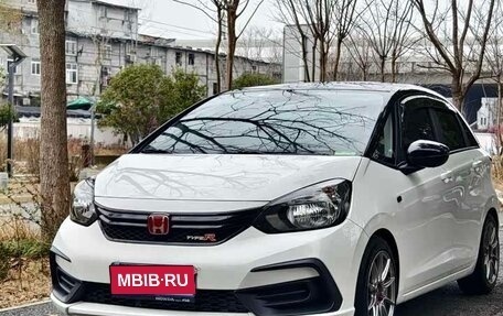 Honda Fit, 2022 год, 1 200 000 рублей, 1 фотография