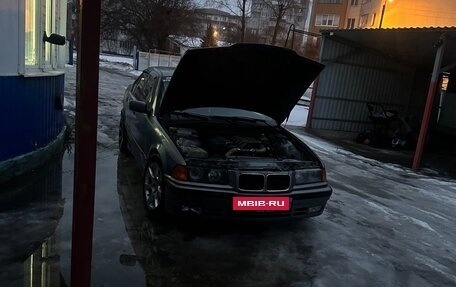 BMW 3 серия, 1992 год, 250 000 рублей, 1 фотография