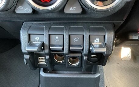 Suzuki Jimny, 2022 год, 1 950 000 рублей, 39 фотография