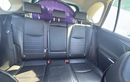 Toyota RAV4, 2019 год, 3 350 000 рублей, 13 фотография