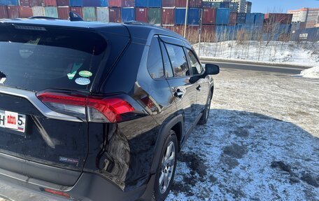 Toyota RAV4, 2019 год, 3 350 000 рублей, 9 фотография