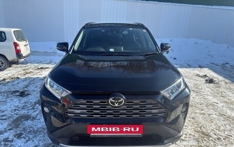Toyota RAV4, 2019 год, 3 350 000 рублей, 5 фотография