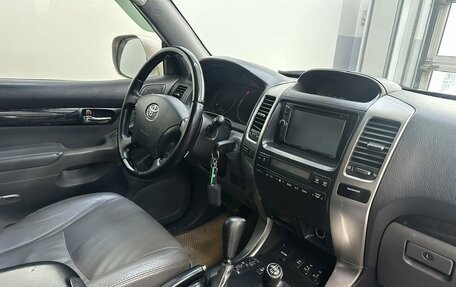 Toyota Land Cruiser Prado 120 рестайлинг, 2008 год, 2 500 000 рублей, 21 фотография