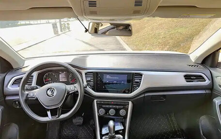 Volkswagen T-Roc I, 2022 год, 1 600 010 рублей, 8 фотография