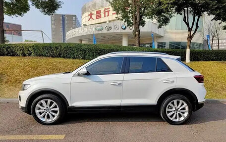 Volkswagen T-Roc I, 2022 год, 1 600 010 рублей, 6 фотография