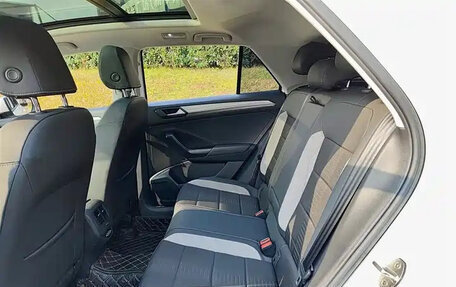 Volkswagen T-Roc I, 2022 год, 1 600 010 рублей, 4 фотография