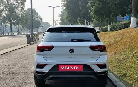 Volkswagen T-Roc I, 2022 год, 1 600 010 рублей, 5 фотография