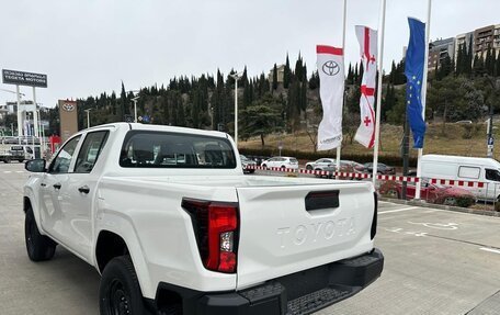 Toyota Hilux, 2025 год, 5 900 000 рублей, 4 фотография